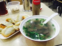 -珊珊小笼馆(仙霞路店)
