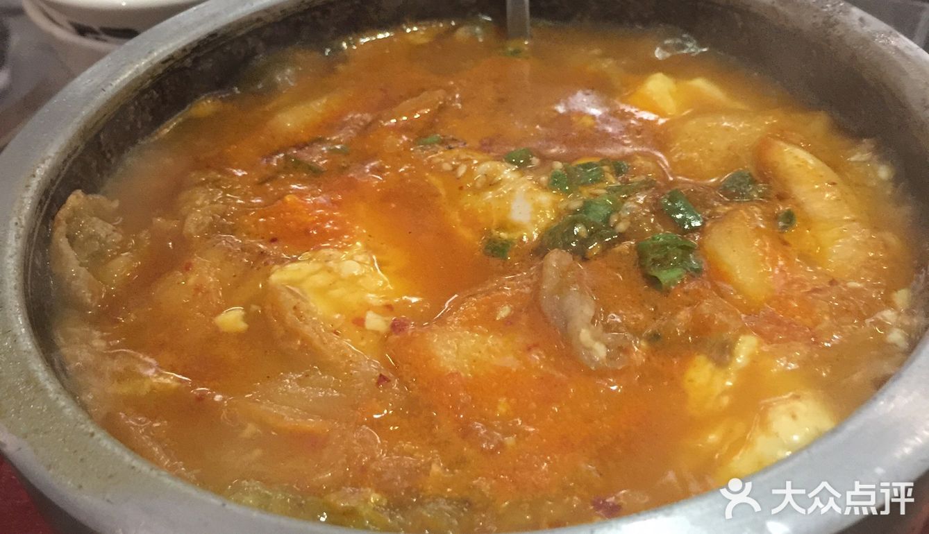 牛角环境还不错，人非常的多