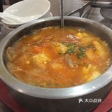 牛角环境还不错，人非常的多