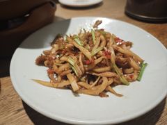 -聚鑫朋酸菜肥肠(文艺路口店)
