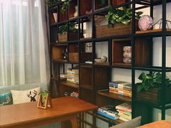 靠窗位-蜜舍咖啡(洋人街店)