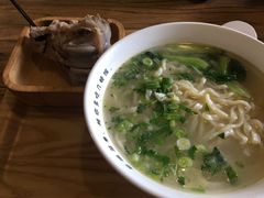 大骨头-每碗面馆(新鸿安大厦店)