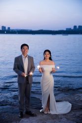 -雪中彩影婚纱摄影·微光艺术中心