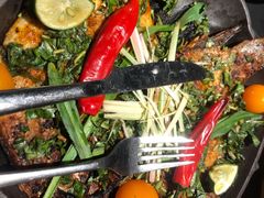 香茅草烤罗非鱼-云海肴·汽锅鸡·云南菜(美罗城店)