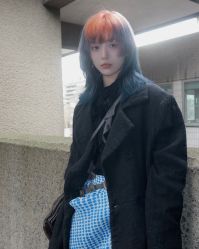 -藤野造型烫发染发