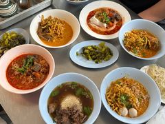 -Khao Soi Mae Manee