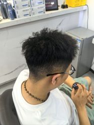 点击看大图 -尤司男士国潮理发馆