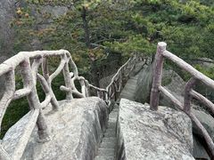 -罗田薄刀峰风景区