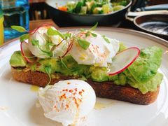 牛油果温泉蛋吐司-O'mills Sourdough Bakery&Bistro(永嘉路店)