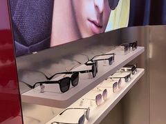 -吴良材眼镜(南翔印象城MEGA店)