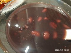 -爆炸头阿姨小四川正宗川味小吃(无任何分店)