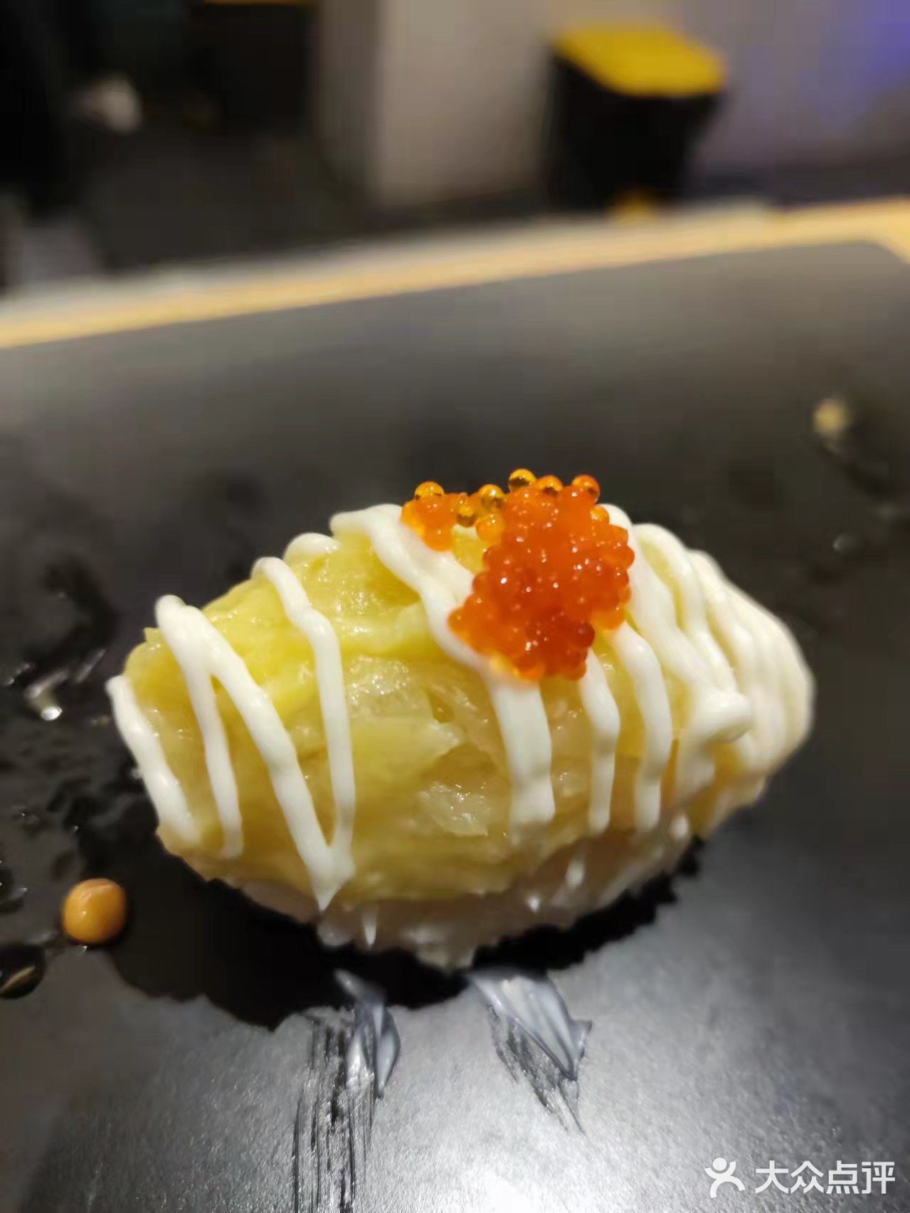 这家寿司店是朋友推荐过来的，果然没有，失望呀
