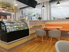 -乐磊奶茶店