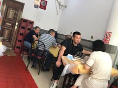 等位区-黄师傅香辣虾(金山大道店)