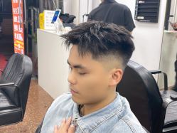 -乾健·烫染·接发SALON