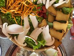 -阿婆情腊排骨火锅(金虹路店)