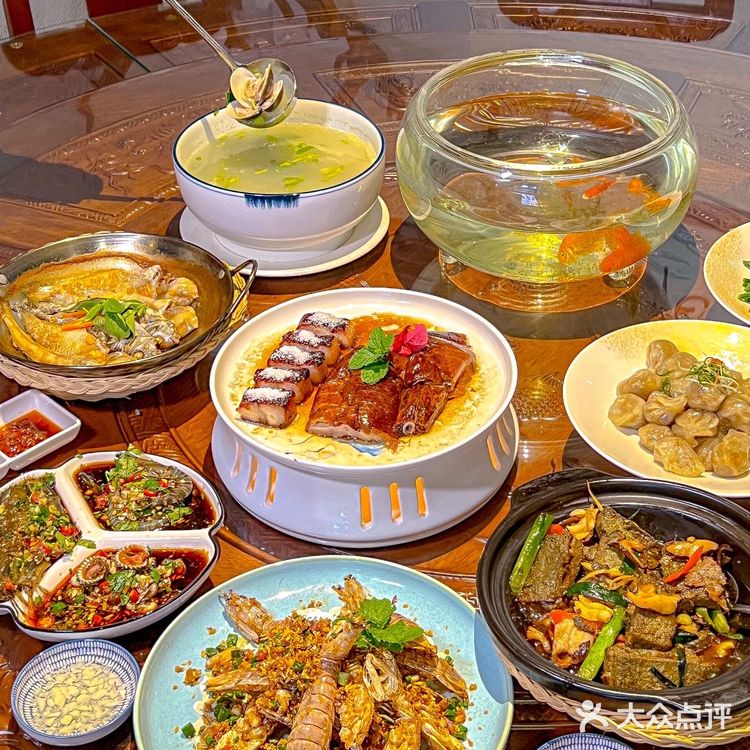 江北藏了个 小岭南 ！这家粤式庭院餐厅美到窒息！