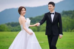 -雪中彩影婚纱摄影·微光艺术中心