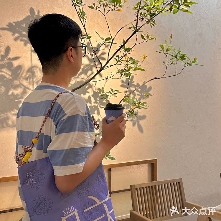 在西安这家咖啡店面前迷失了自我……