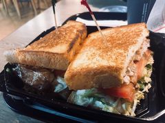 鸡肉芝士三明治-The Habit Burger Grill 哈比特汉堡(复兴soho店)