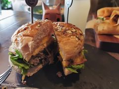 经典芝士汉堡-HIGH FIVE哈福手工汉堡(桂林路店)