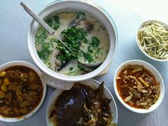 -天乐农家鱼头王(天目湖店)