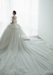 -Lady  Jane高端婚纱礼服馆