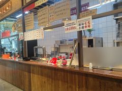 -丽丽三鲜螺蛳粉(田林路店)