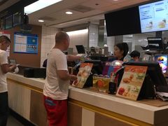 -麦当劳(轻轨曹杨路店)