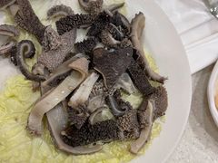 鲜毛肚-八先生涮肉房(三里河店)