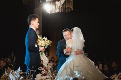 -LOVE SHINE婚纱·红鼎庄龙凤褂·妈妈装定制