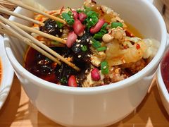 -诚铭记·虾仁汤包·成都小吃(融创店)