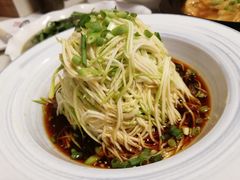 凉拌西葫芦丝-小郭私房菜·海肠捞饭店(学士街店)