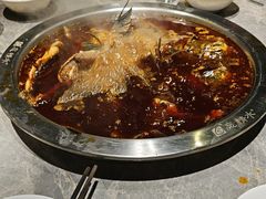 -忘情水鱼头·鲜鱼火锅(滨江中路店)