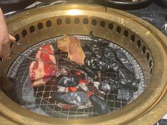 -山川小町·极番烧肉(新地假日广场店)