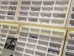 -沫芮眼镜·蔡司官方授权店(人民广场店)