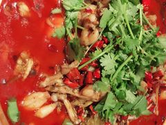 -沪小二炭火蛙锅(淮海中路美食不夜城店)