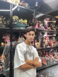 -鬼手纹身小鬼店