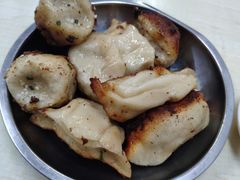 -黄阿姨锅贴大王(万航渡路店)