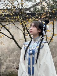 -一揽芳华汉服旗袍体验馆(拙政园店)