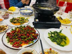 -乡土特色.冷锅鱼.牦牛肉汤锅