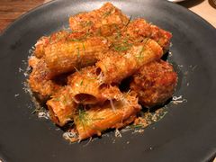 直通心粉配肉丸-Carbon莫卡哆·意大利复古集市餐厅(杭州大厦店)