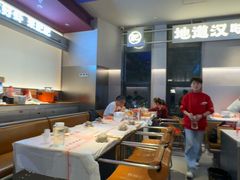 -肥肥虾庄·金牌油焖大虾(汉街SKP店)