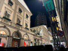 -文艺复兴百货(米兰大教堂广场店)