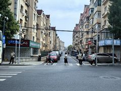 -大连长城大饭店(西安路地铁站店)