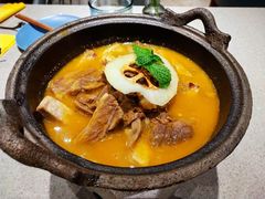 酸木瓜炖牛腩-半山腰·云南菜(侨福芳草地店)