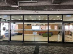 -香港大学