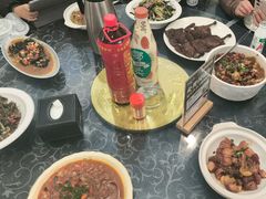 -湖南人家湘菜馆(镇江路店)