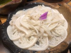 -老牌坊云南鱼豆花火锅(爱建店)