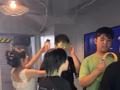 -荒岛实景沉浸密室(江汉路1店)